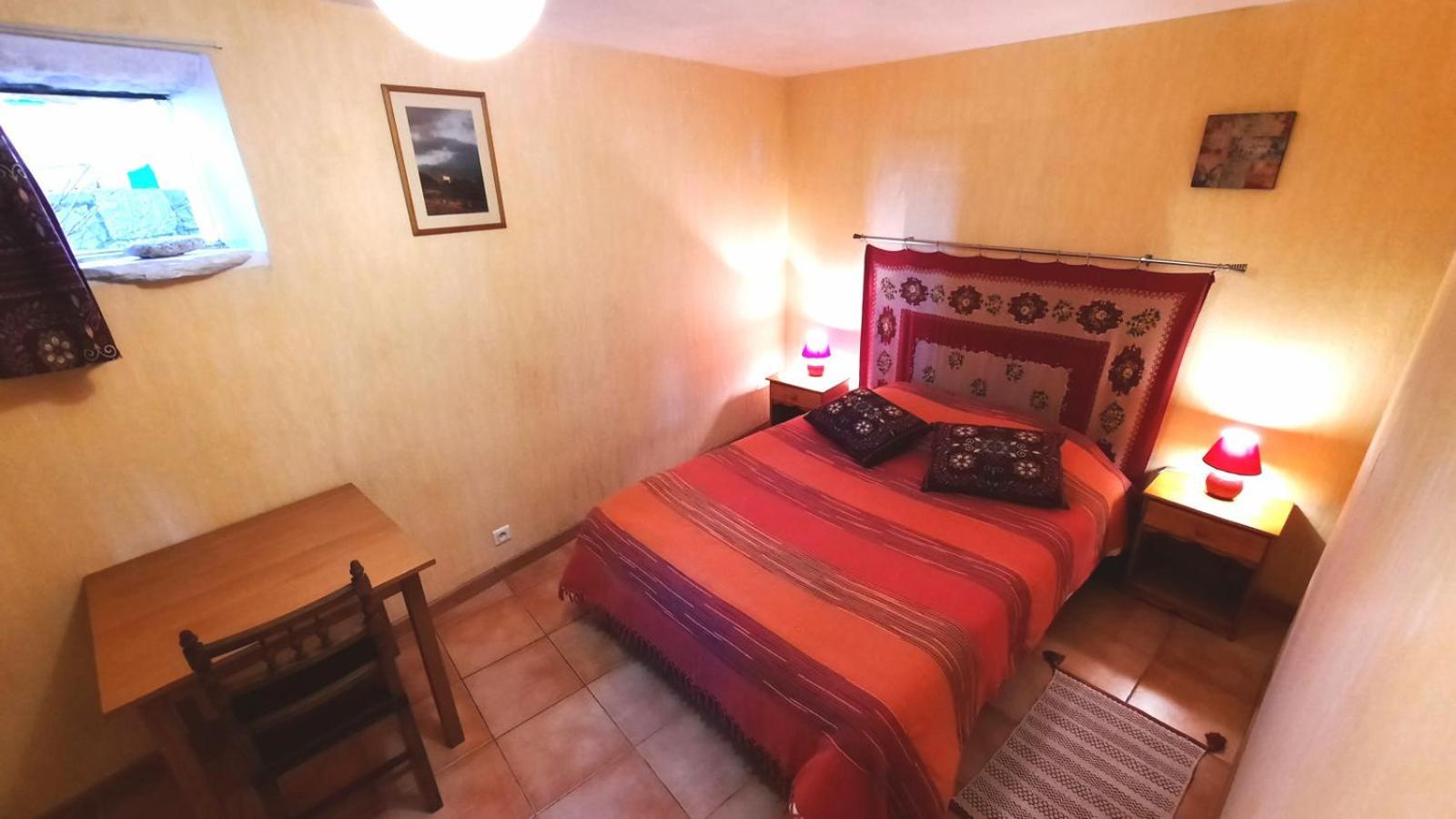 La Petite Maison Dans La Prairie Cassaignes Экстерьер фото